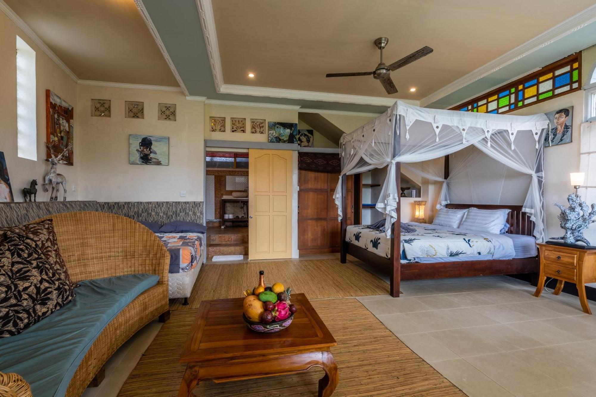 Tirta Asri Ubud Villa Bilik gambar